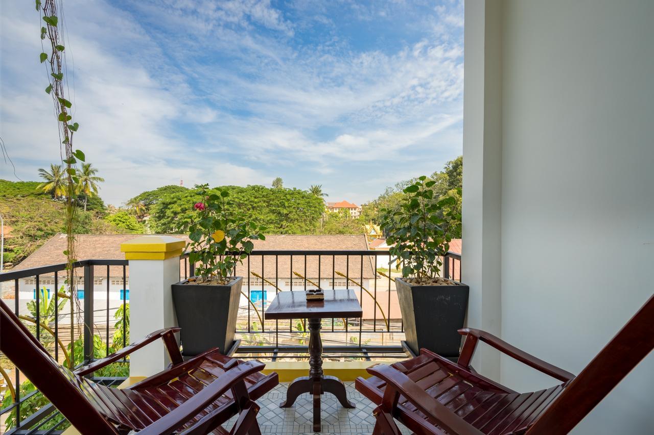 Beyond Yangon Inn Siem Reap Exteriör bild
