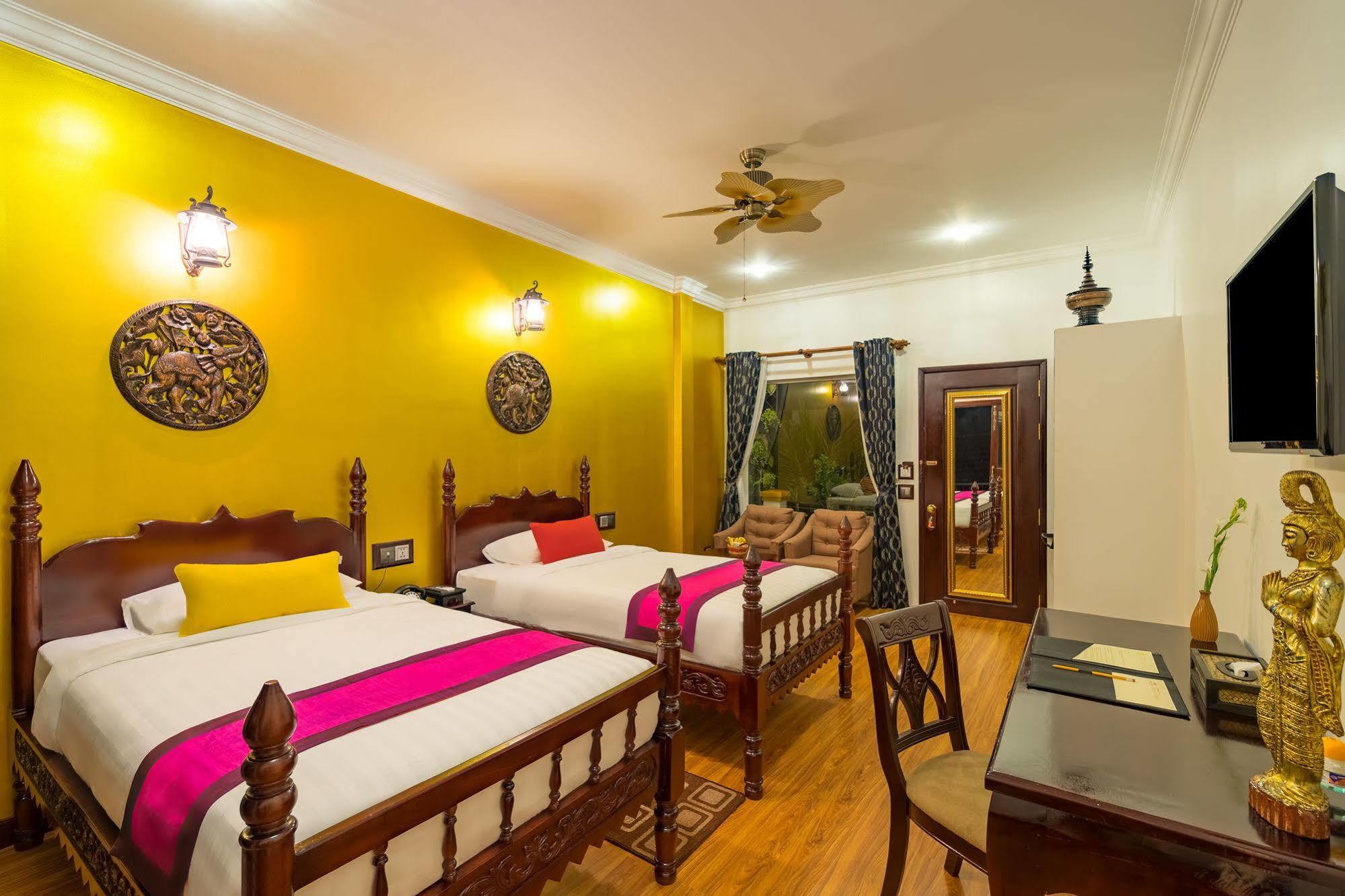Beyond Yangon Inn Siem Reap Exteriör bild