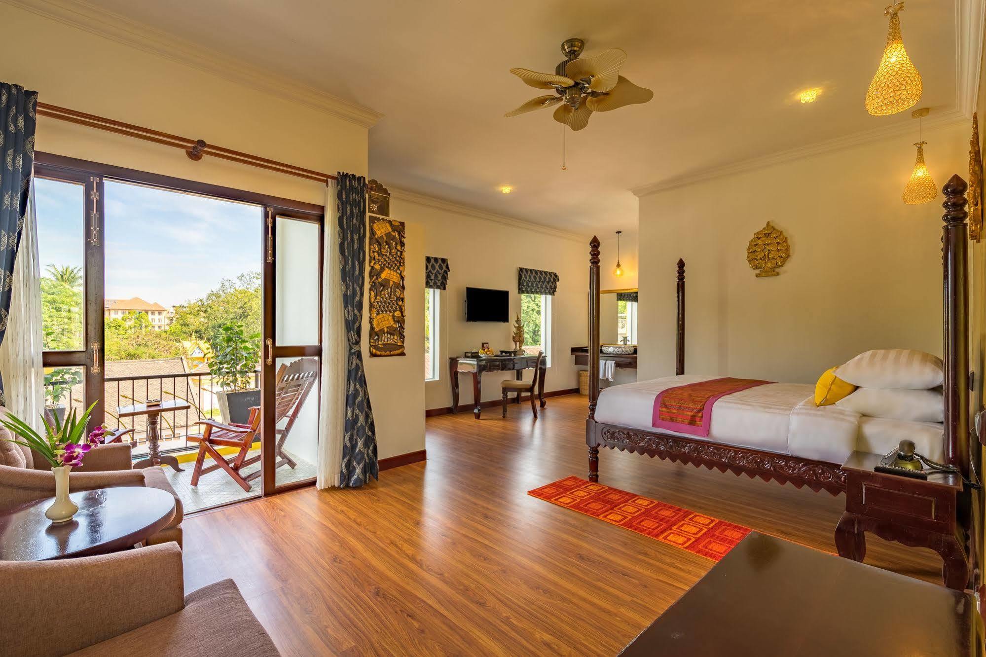 Beyond Yangon Inn Siem Reap Exteriör bild