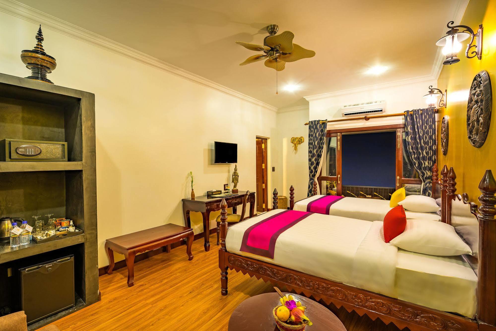 Beyond Yangon Inn Siem Reap Exteriör bild