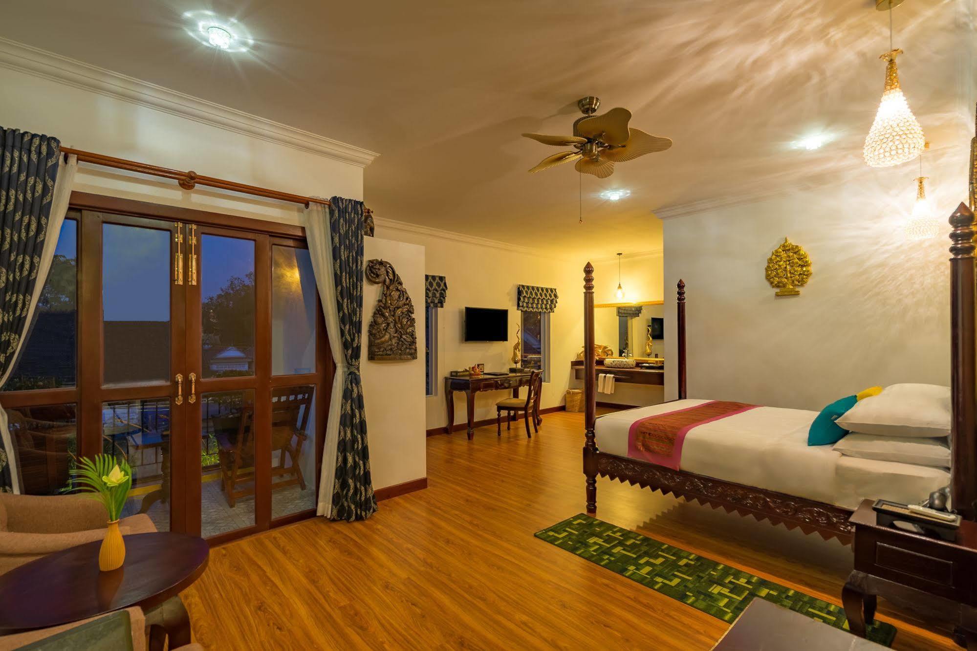 Beyond Yangon Inn Siem Reap Exteriör bild