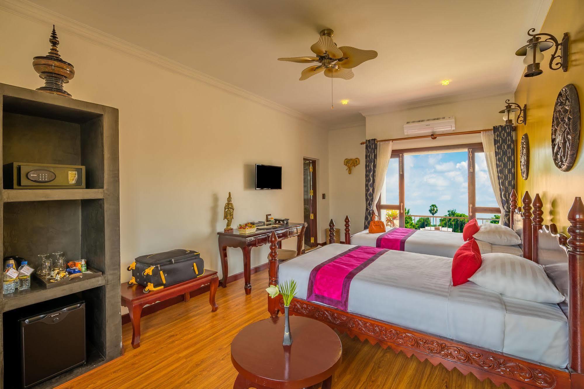Beyond Yangon Inn Siem Reap Exteriör bild