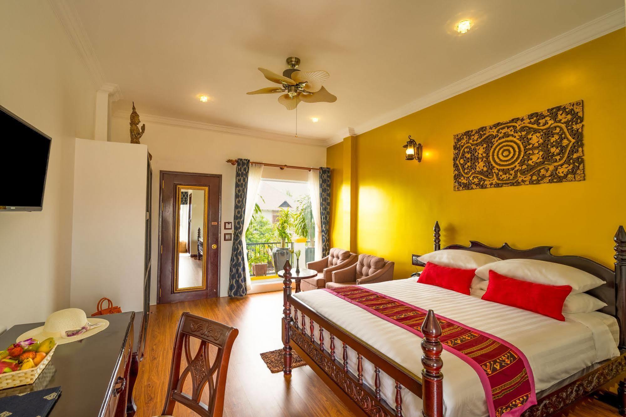 Beyond Yangon Inn Siem Reap Exteriör bild